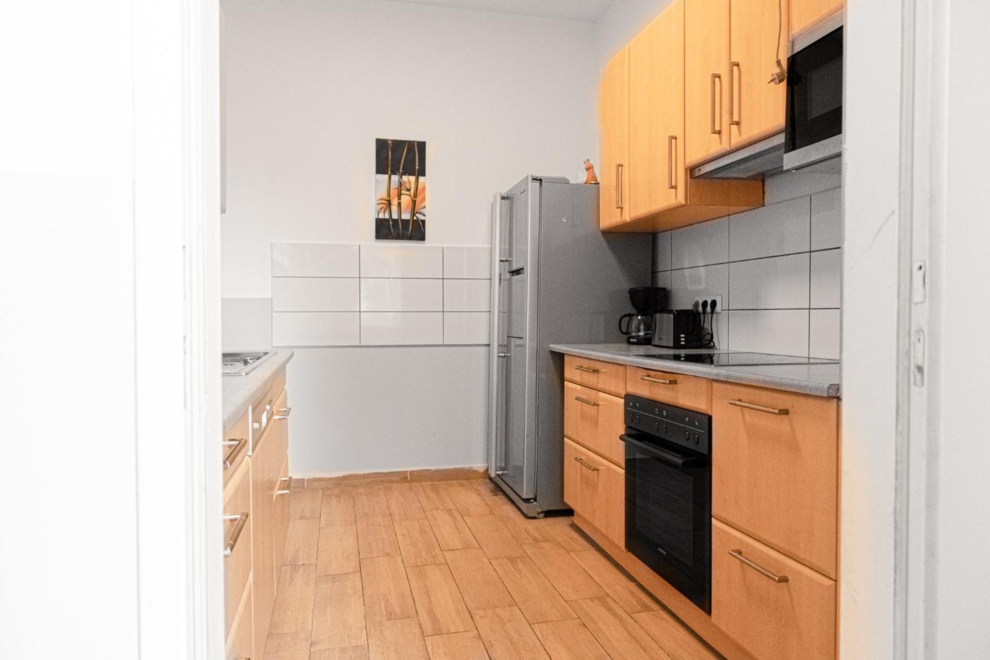 Lovely 2Br Shared Apartment, Enkplatz U3, 15Min To Center Wien Eksteriør bilde