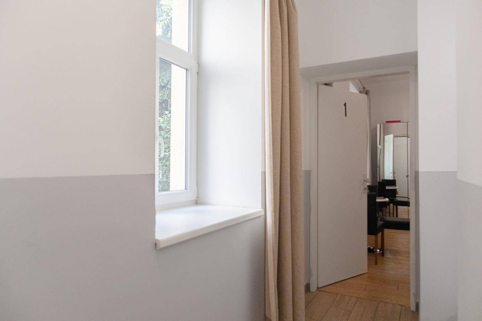 Lovely 2Br Shared Apartment, Enkplatz U3, 15Min To Center Wien Eksteriør bilde