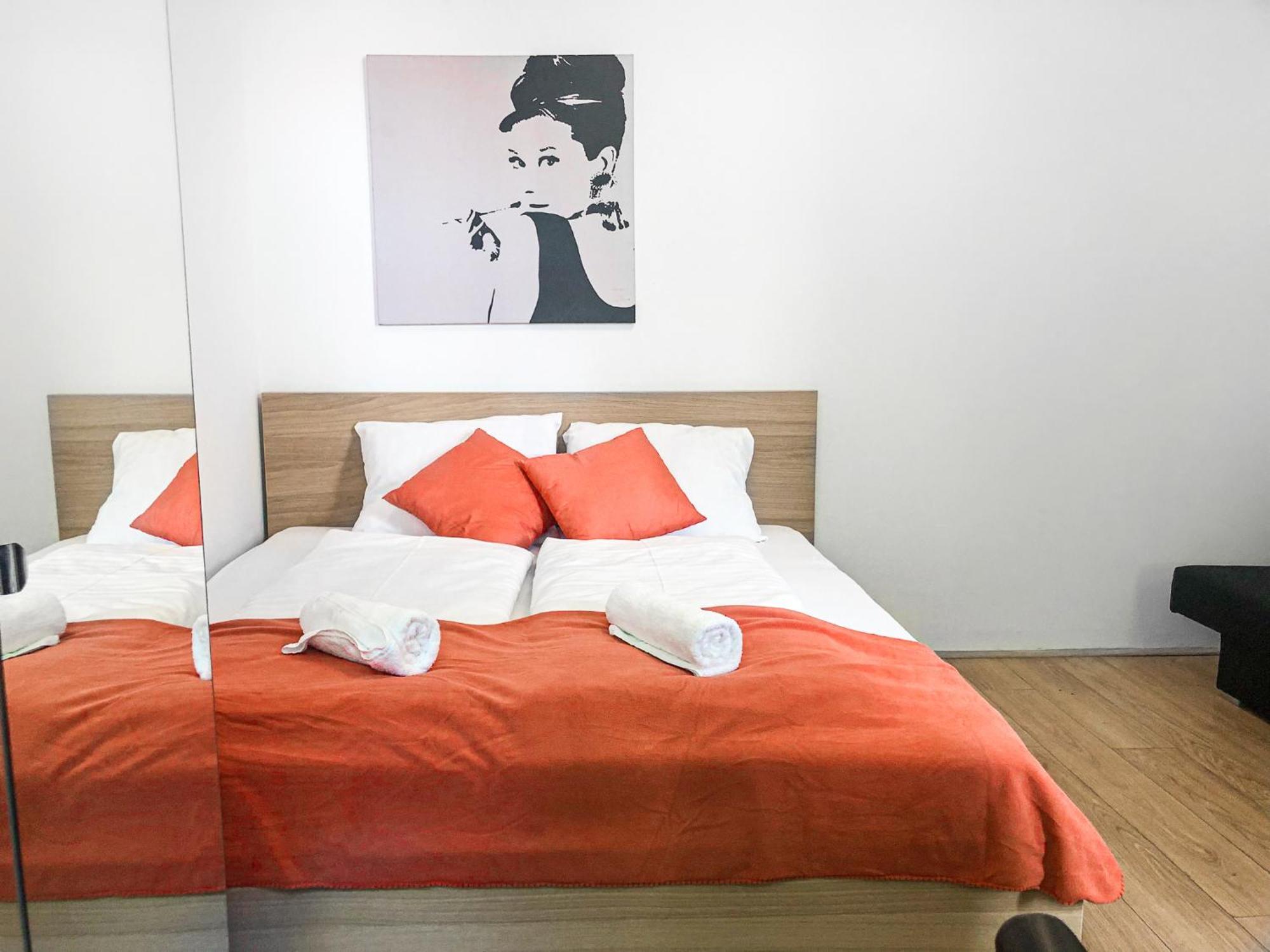 Lovely 2Br Shared Apartment, Enkplatz U3, 15Min To Center Wien Eksteriør bilde