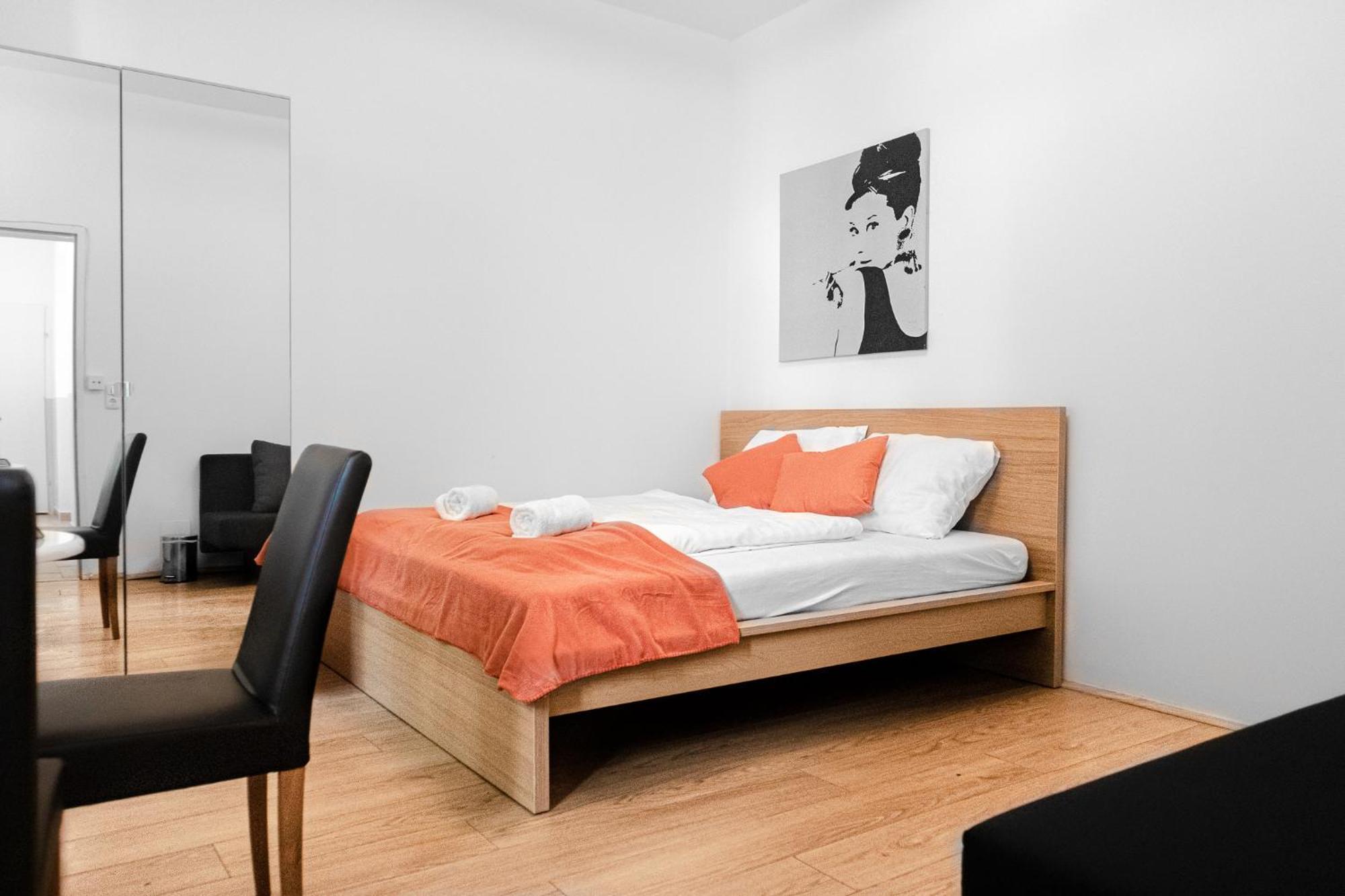 Lovely 2Br Shared Apartment, Enkplatz U3, 15Min To Center Wien Eksteriør bilde